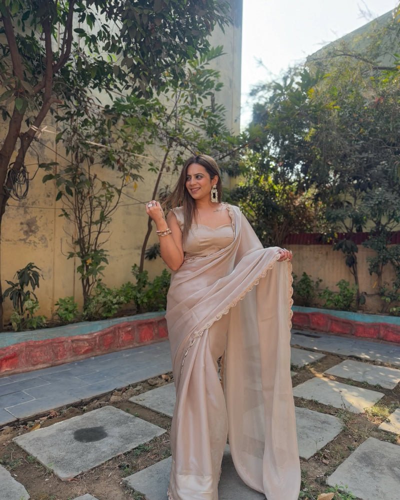 Glamorous Jimichu Tissue Saree With Pearl Dori Lace